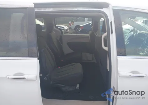 2018 Chrysler Pacifica Touring Plus z USA, uszkodzony, nr VIN 2C4RC1FG6JR165518